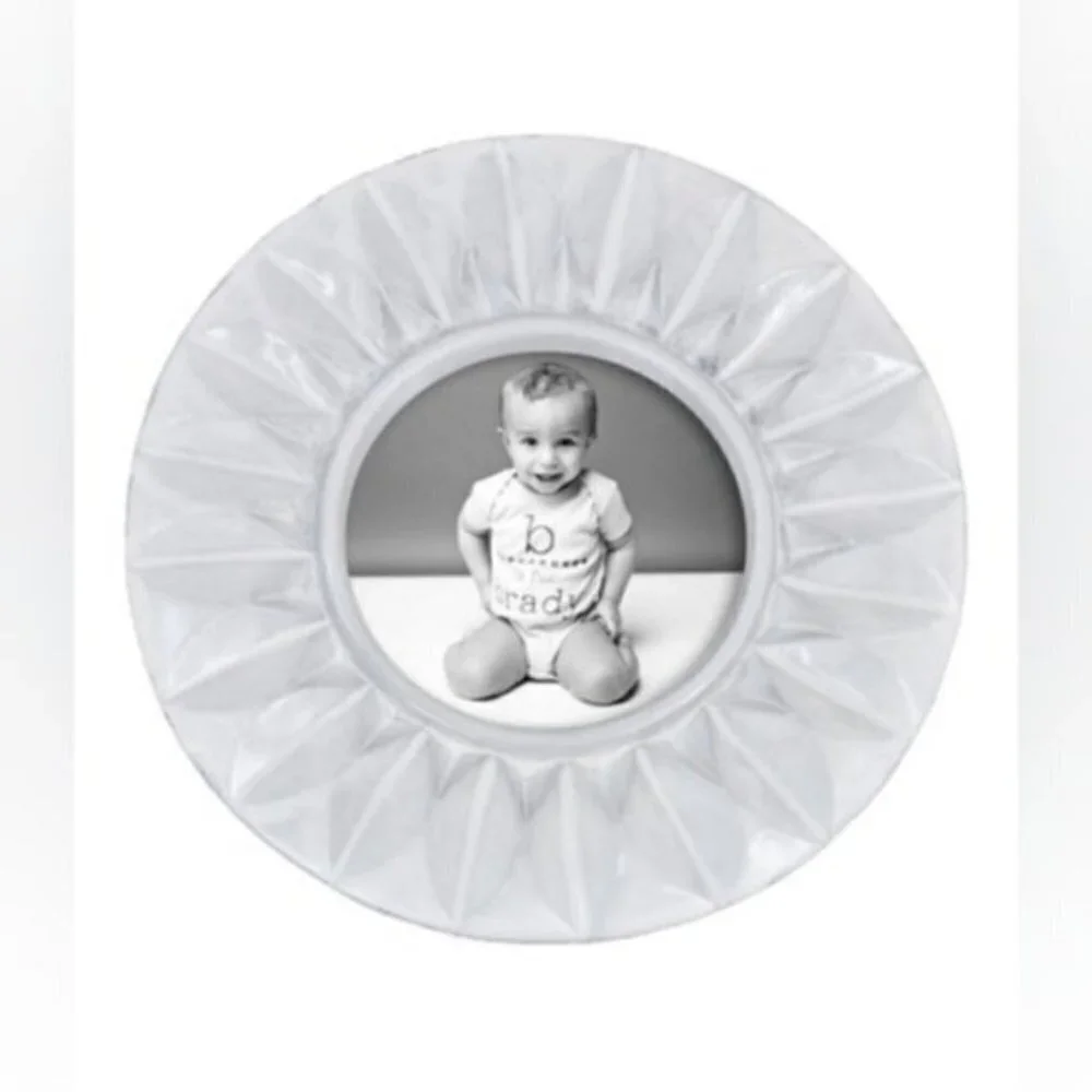 NEW White Round Resin Picture Frame
